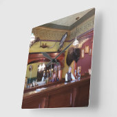 Long Branch Saloon, Boot Hill, Dodge City KS Quadratische Wanduhr (Winkel)