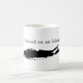 Long Island hob auf eine Insel-Tasse New York an Kaffeetasse (Mittel)