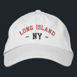 LONG ISLAND NY Preppy Red Black on White Bestickte Baseballkappe<br><div class="desc">Preppy LONG ISLAND NY Rot und Schwarz bestickt auf weißem Hut aus Baumwolle. Die Stickereifarben können durch Auswahl des Werkzeugs "Design bearbeiten" an andere Farbeinstellungen angepasst werden. Außerdem ist die Möglichkeit verfügbar,  die gewünschte Farbe auf der Hauptseite auszuwählen.</div>