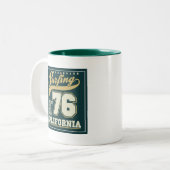 Longboard, das | Kalifornien 76 surft Zweifarbige Tasse (Vorderseite Links)