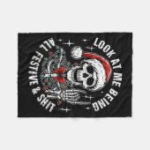 Look At Me Being All Festive And , Funny Skeleton  Fleecedecke (Vorderseite (Horizontal))