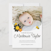 Look Who is Here New Baby Bee themed Announcement Einladung (Vorderseite)