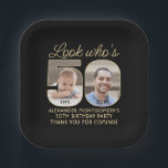 Look Who's 50 Black & Gold Happy Geburtstag 2 Foto Pappteller<br><div class="desc">Schau, wer 50 ist! Fügen Sie eine elegante personalisierte Touch zu 50. Geburtstagsgeschmack für ihn oder sie mit stilvollen Foto Papier Tellern. Bilder und Formulierungen auf dieser Vorlage sind einfach anzupassen (IMAGE PLACEMENT TIP: Eine einfache Möglichkeit, ein Foto genau wie gewollt zu positionieren, ist es, es einzuschneiden, bevor es auf...</div>