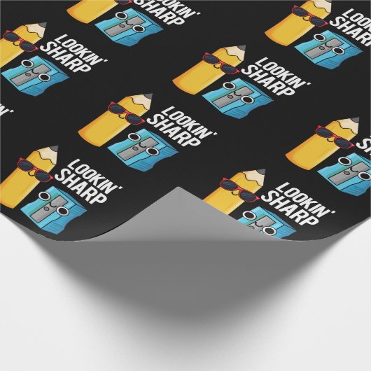 Lookin Sharp Funny Pencil Pun Dark BG Geschenkpapier (Ecke)
