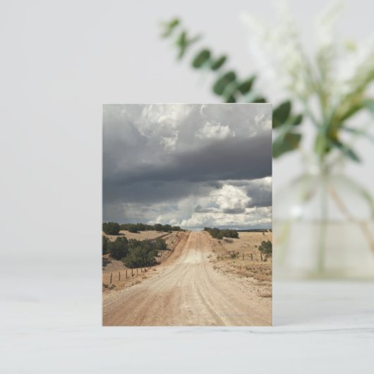 Looking down a dirt country road in NM with Postkarte (Stehend Vorderseite)