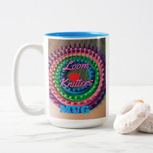 Loom Knitters Zweifarbige Tasse (Mit Donut)