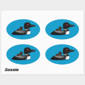 Loon mit Küken Ovaler Aufkleber (Blatt)