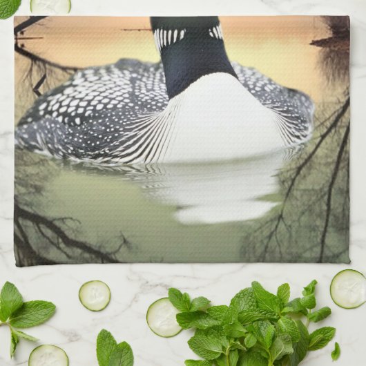 Loon Reflections Geschirrtuch (Gefaltet)