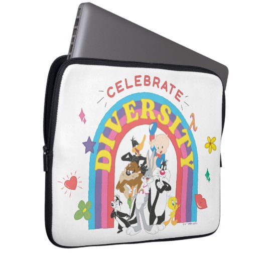 LOONEY TUNES™ - Celebrate Diversity Pride Rainbow Laptopschutzhülle (Vorne Rechts)