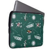 LOONEY TUNES™ Soccer Playbook Pattern Laptopschutzhülle (Vorne Rechts)