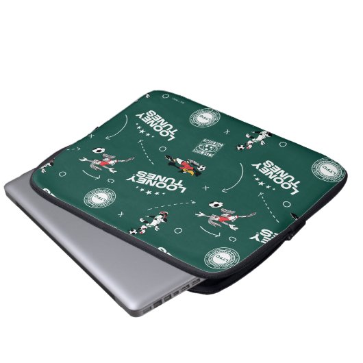 LOONEY TUNES™ Soccer Playbook Pattern Laptopschutzhülle (Vorne Knopf)
