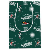 LOONEY TUNES™ Soccer Playbook Pattern Mittlere Geschenktüte (Vorderseite)