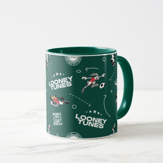 LOONEY TUNES™ Soccer Playbook Pattern Tasse (VorderseiteRechts)