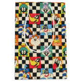 LOONEY TUNES™ Zeichen auf Schwarz/Weiß-Schachbrett Mittlere Geschenktüte (Vorderseite)