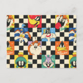 LOONEY TUNES™ Zeichen auf Schwarz/Weiß-Schachbrett Postkarte (Vorderseite)