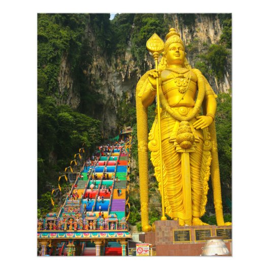 Lord Murugan & Treppe bei Batu Höhlen 2 Fotodruck (Vorne)