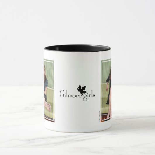 Lorelai & Rory Auf Couchportrait sitzen Tasse (Zentrum)