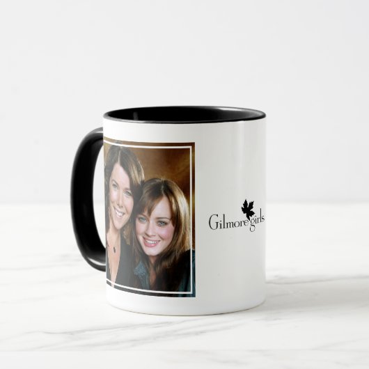 Lorelai & Rory Nah-Up-Portrait Tasse (Vorderseite Links)