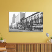 Los Angeles, CA Post und Old Main Leinwanddruck (Insitu (Wohnzimmer))