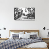 Los Angeles, CA View of Olvera Street Leinwanddruck (Insitu (Schlafzimmer))