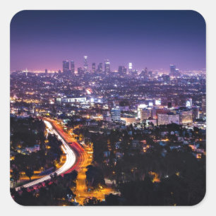 Los Angeles, California Skyline in der Nacht Quadratischer Aufkleber