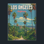 Los Angeles Palm Tree Vintage Travel Postkarte<br><div class="desc">Mit dieser charmanten Retro-Postkarte mit einer klassischen Los Angeles-Szene mit mächtigen Palmen machen Sie einen Ausflug in die Gedächtnisspur. Ideal,  um Gruß aus dem sonnigen Kalifornien zu senden oder eine Touch Vintagen Flairs zu Ihrer Sammlung hinzuzufügen.</div>