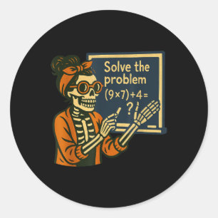 Löse das Problem 9x7+4 67 Meme Six Seven Skelett Runder Aufkleber