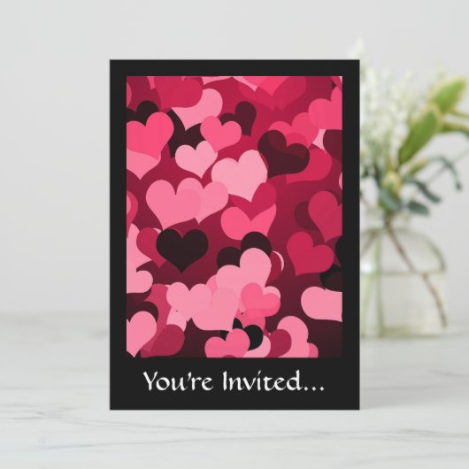 Lose rosa Herzen, niedliches Liebe-Muster Einladung (Stehend Vorderseite)