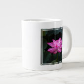 Lotus-Blume Jumbo-Tasse (Vorderseite Rechts)