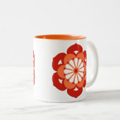 Lotus Blume Mandala, Mandarin Orange Zweifarbige Tasse (VorderseiteRechts)
