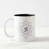 Lotus Blume Om Symbol Zeichnend Zweifarbige Tasse (Links)
