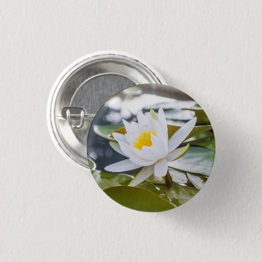 Lotus Blume Weiße Farbe im Teich Button (Vorne & Hinten)