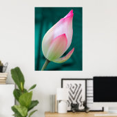 Lotus Bud Tranquility Poster (Heimbüro)