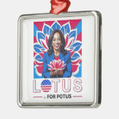 Lotus für Potus Kamala Harris Präsidentschaftskamp Ornament Aus Metall (Links)