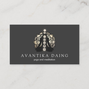 Lotus Mediation Pose mit Chakras Yoga Instructor Visitenkarte