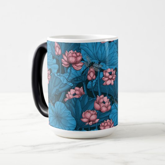 Lotusgarten Verwandlungstasse (Vorderseite Links)