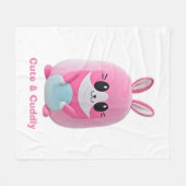 "Lou Lou" Eine kuschelige, rosa Kreatur. Fleecedecke (Vorderseite (Horizontal))