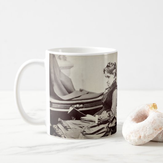 Louisa kann Alcott Fotografie -, die in Bücher Kaffeetasse (Mit Donut)