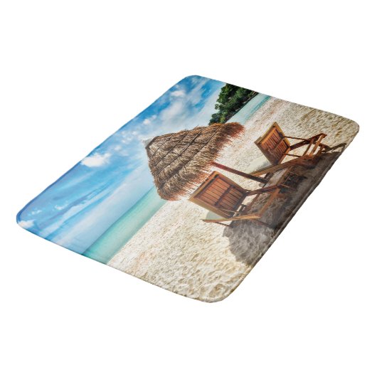 Lounge Chairs Beach throw Pillow Badematte (Schrägansicht)