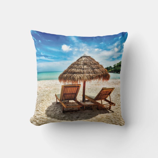 Lounge Chairs Beach throw Pillow Kissen (Vorderseite)