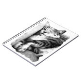 Lounge Tabby Cat Portrait Notebook Notizblock (Linke Seite)