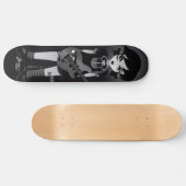 LoungeKat Skateboard: Bass-Mädchen Skateboard (Horizontal)