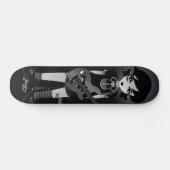 LoungeKat Skateboard: Bass-Mädchen Skateboard (Horizontal)