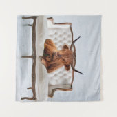 Lounging Highland Cow Tapestry Wandteppich (Vorderseite (Horizontal))