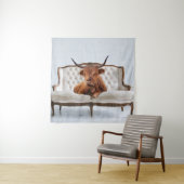 Lounging Highland Cow Tapestry Wandteppich (Beispiel)
