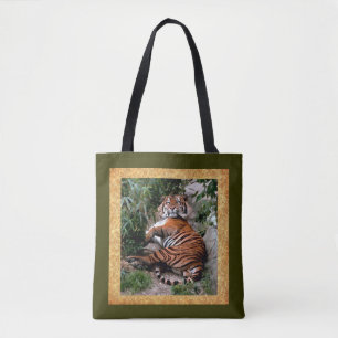 Lounging Tiger Digital Art Tasche