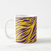 Lousiana Tiger Stripes Lila und Gold Kaffeetasse (Links)