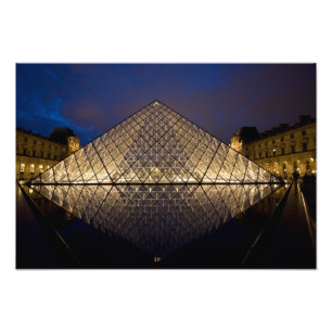 Louvre-Pyramide des Architekten I.M. Pei bei Fotodruck