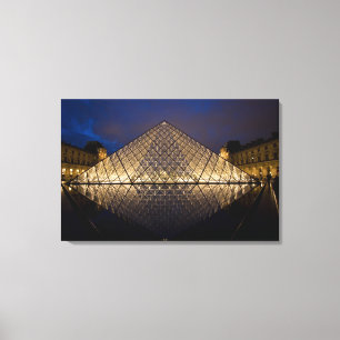 Louvre-Pyramide des Architekten I.M. Pei bei Leinwanddruck