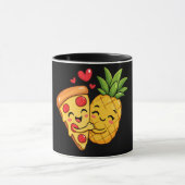 Love at First Slice - Pizza Meets Pineapple Tasse (Zentrum)